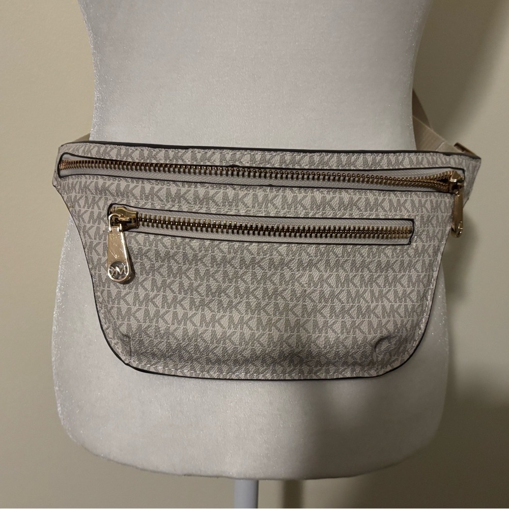 Michael Kors Logo Belt Bag